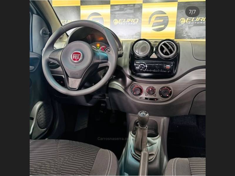 FIAT - PALIO - 2013/2014 - Prata - R$ 41.900,00