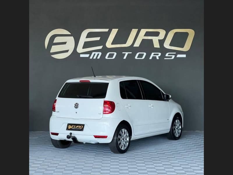 VOLKSWAGEN - FOX - 2013/2013 - Branca - R$ 42.900,00