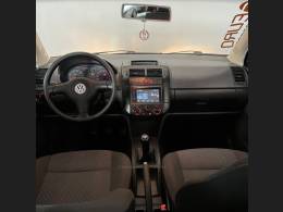 VOLKSWAGEN - POLO - 2003/2003 - Vinho - R$ 27.900,00