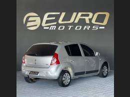 RENAULT - SANDERO - 2010/2010 - Prata - R$ 27.900,00