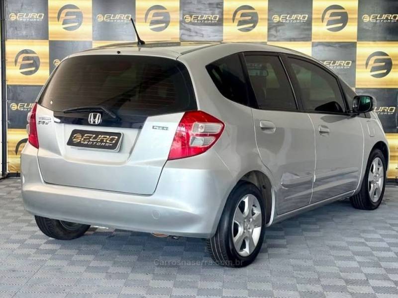 HONDA - FIT - 2008/2009 - Prata - R$ 41.900,00