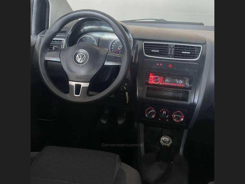 VOLKSWAGEN - FOX - 2010/2011 - Branca - R$ 38.900,00