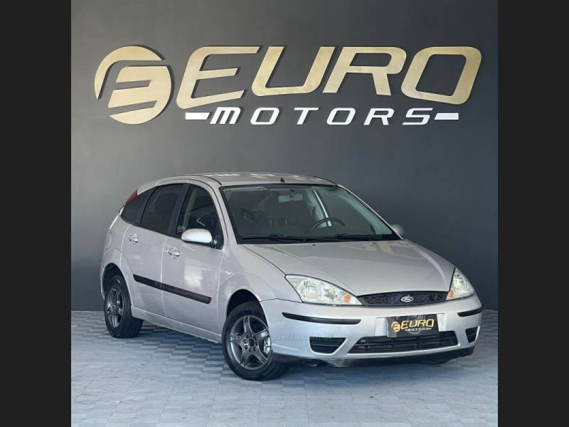 FORD - FOCUS - 2006/2007 - Prata - R$ 25.900,00
