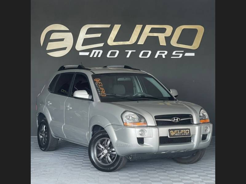 HYUNDAI - TUCSON - 2010/2011 - Prata - R$ 43.900,00