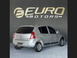RENAULT - SANDERO - 2010/2010 - Prata - R$ 27.900,00