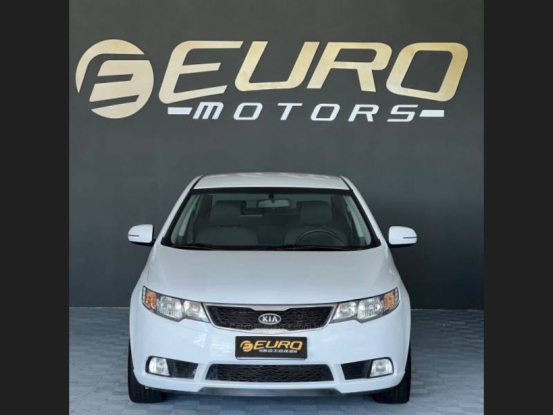 KIA MOTORS - CERATO - 2011/2011 - Branca - R$ 52.900,00
