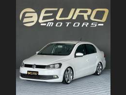 VOLKSWAGEN - VOYAGE - 2013/2014 - Branca - R$ 43.900,00