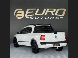 VOLKSWAGEN - SAVEIRO - 2014/2015 - Branca - R$ 69.900,00