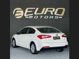 KIA MOTORS - CERATO - 2014/2014 - Branca - R$ 68.900,00