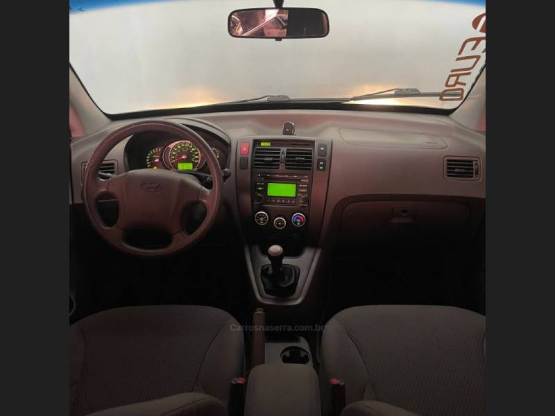 HYUNDAI - TUCSON - 2010/2011 - Prata - R$ 43.900,00