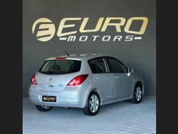 NISSAN - TIIDA - 2010/2011 - Prata - R$ 39.900,00