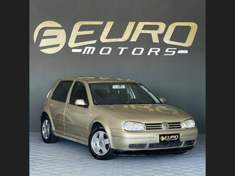 VOLKSWAGEN - GOLF - 2001/2001 - Dourada - Sob Consulta