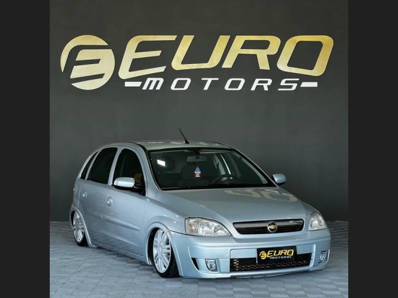CHEVROLET - CORSA - 2010/2010 - Prata - R$ 36.900,00