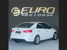 KIA MOTORS - CERATO - 2011/2011 - Branca - R$ 52.900,00