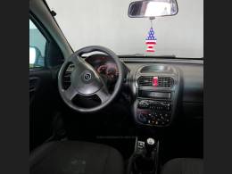 CHEVROLET - CORSA - 2010/2010 - Prata - R$ 36.900,00