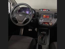 KIA MOTORS - CERATO - 2014/2014 - Branca - R$ 68.900,00