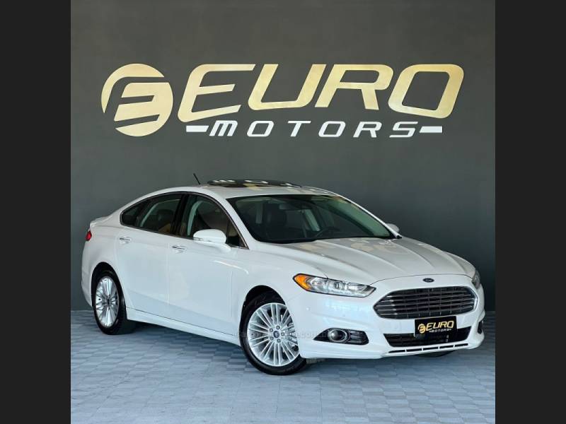 FORD - FUSION - 2013/2014 - Branca - R$ 84.900,00
