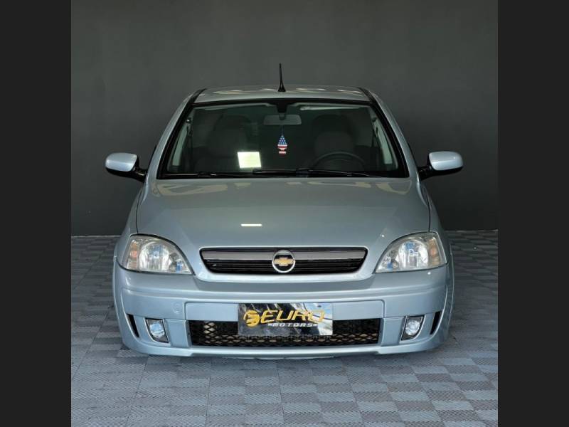 CHEVROLET - CORSA - 2010/2010 - Prata - R$ 36.900,00