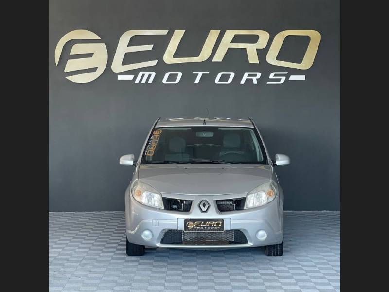 RENAULT - SANDERO - 2010/2010 - Prata - R$ 27.900,00