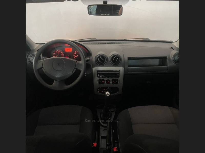 RENAULT - LOGAN - 2008/2009 - Prata - R$ 22.900,00