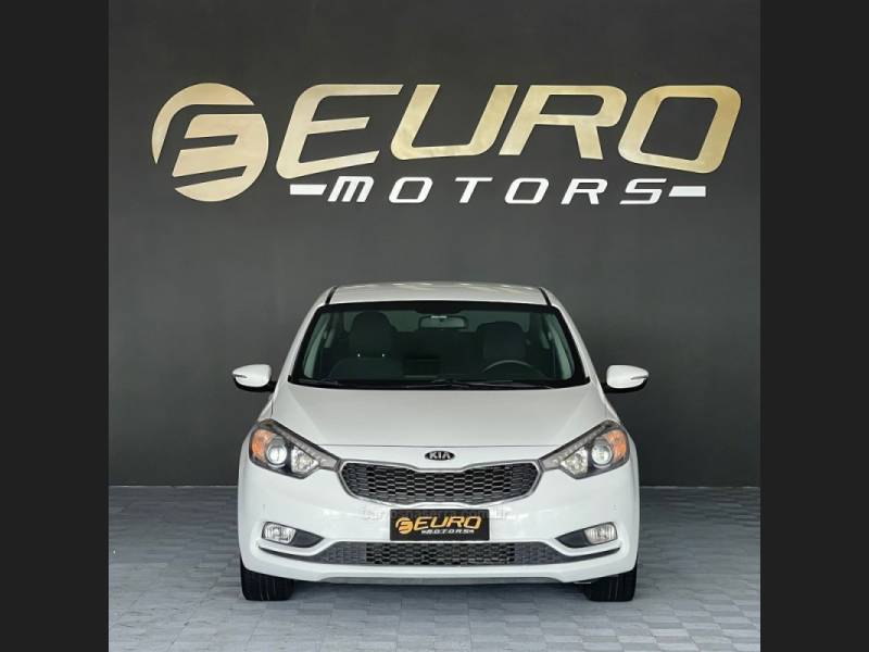 KIA MOTORS - CERATO - 2014/2014 - Branca - R$ 68.900,00