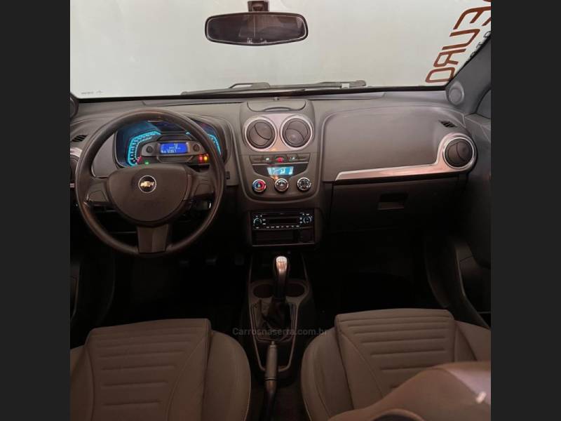 CHEVROLET - MONTANA - 2011/2011 - Prata - R$ 45.900,00