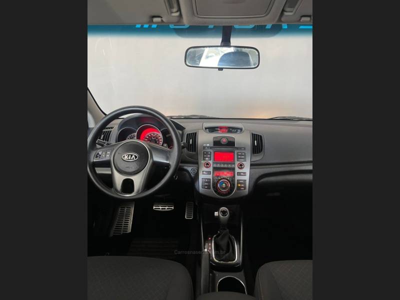 KIA MOTORS - CERATO - 2011/2011 - Branca - R$ 52.900,00