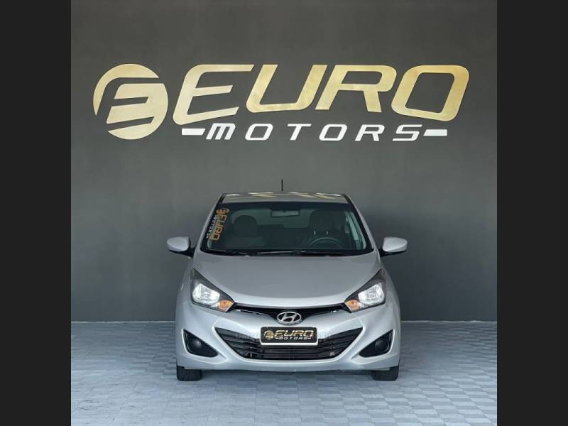 HYUNDAI - HB20S - 2015/2015 - Prata - R$ 46.900,00
