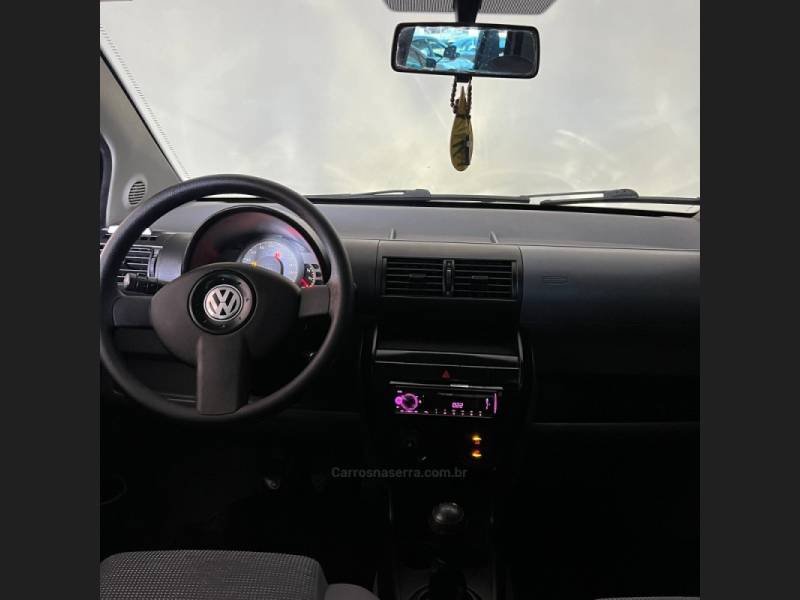 VOLKSWAGEN - FOX - 2007/2008 - Branca - R$ 33.900,00