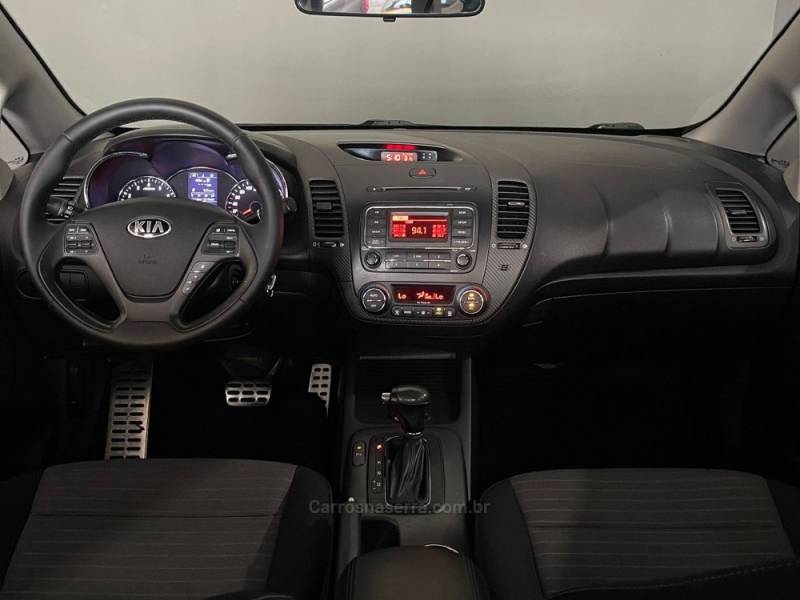 KIA MOTORS - CERATO - 2014/2014 - Branca - R$ 68.900,00