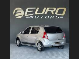 RENAULT - SANDERO - 2010/2010 - Prata - R$ 27.900,00